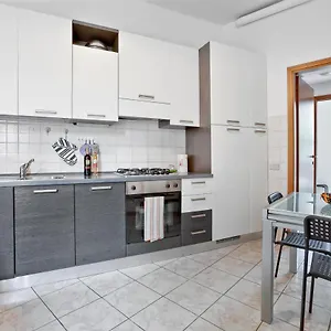 cenisio-brilliant-flat.italymilanhotels.net/